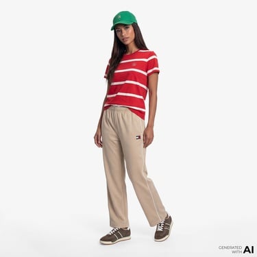  Tommy Hilfiger Script Kadın Kırmızı T-Shirt