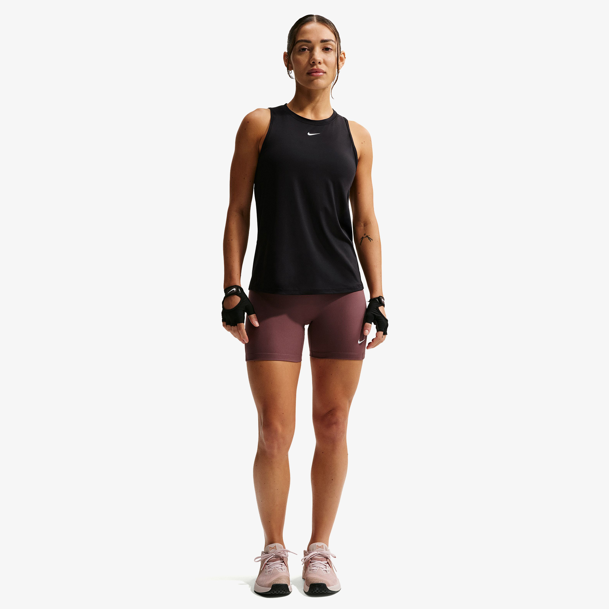  Nike One Classic Dri-Fit Kadın Siyah Kolsuz T-Shirt