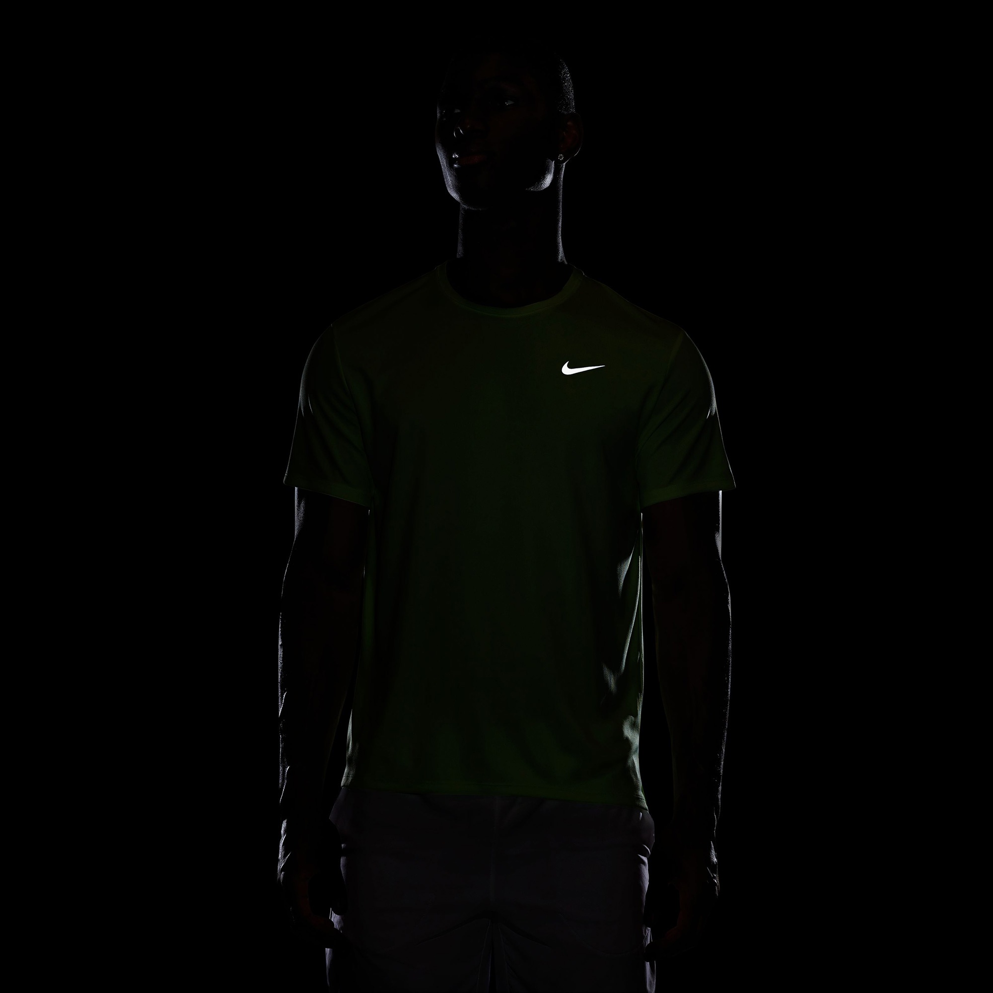 Nike Dri-Fit Miler Erkek Yeşil T-Shirt