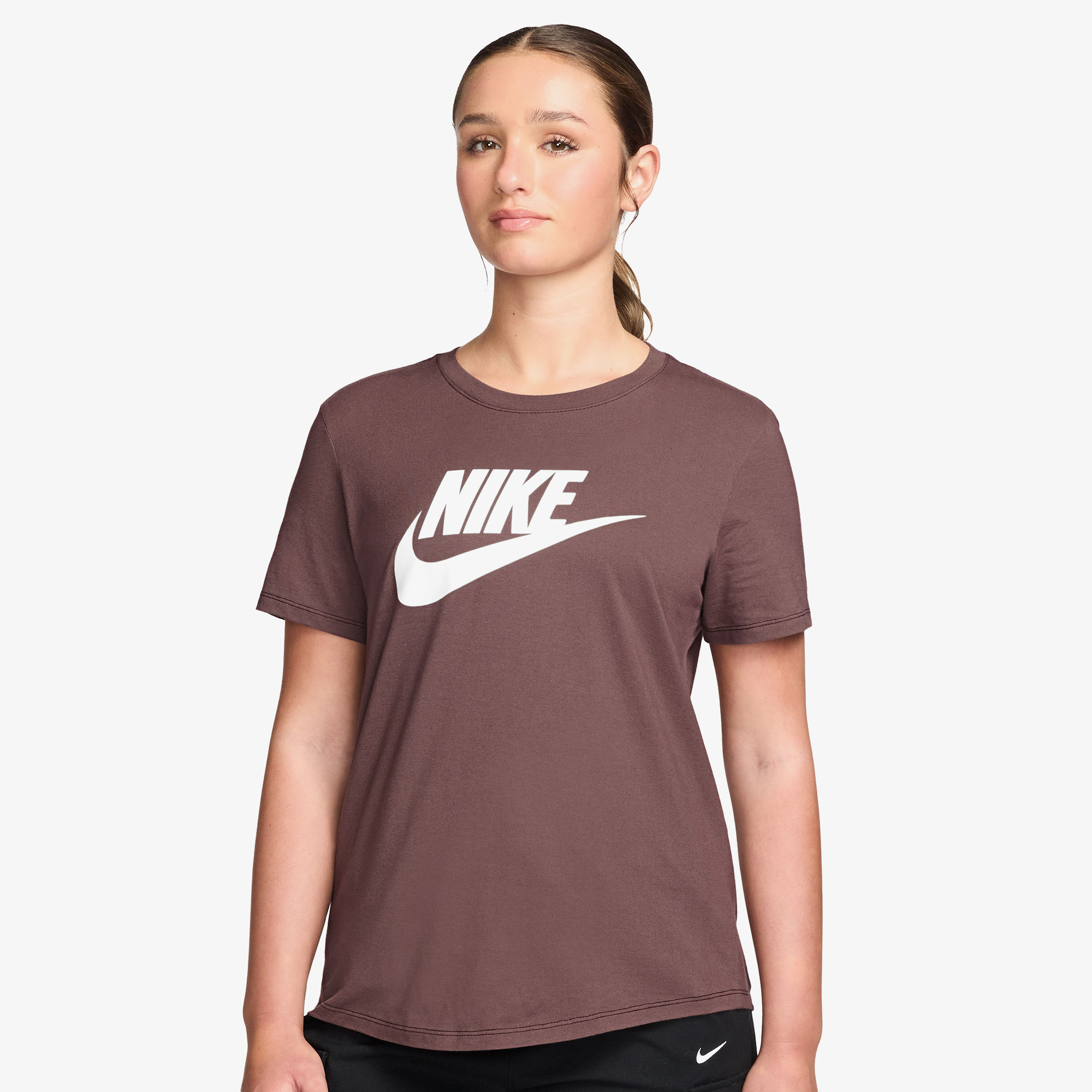  Nike Sportswear Club Essentials Icon Futura Kadın Kahverengi T-Shirt