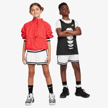  Nike Dri-Fit DNA 13 cm Çocuk Beyaz Şort