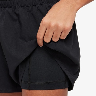  Nike Dri-Fit One 8 cm Çocuk Siyah Şort