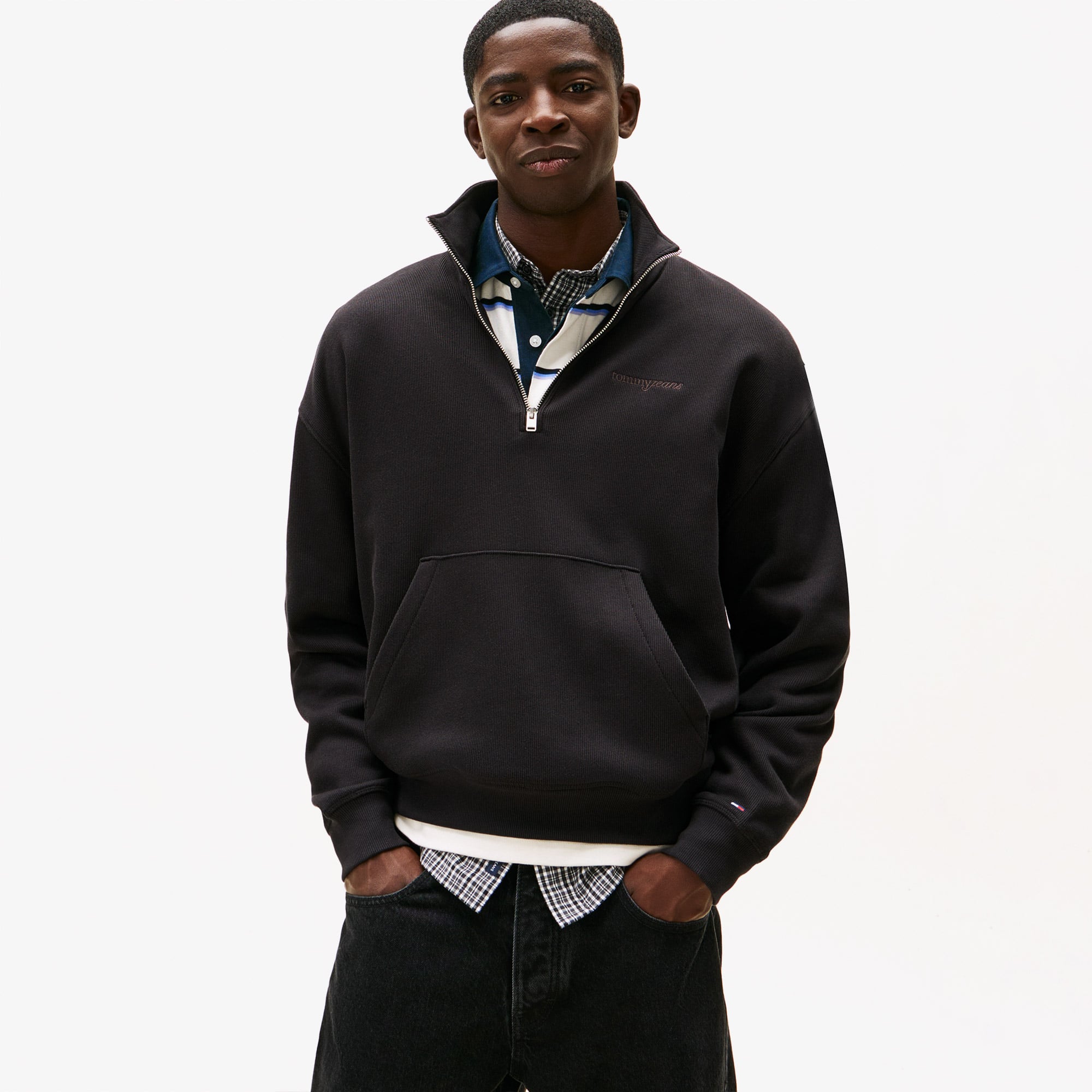  Tommy Hilfiger Jeans 90s Script Rib Fleece 1/4 Zipped Erkek Siyah Sweatshirt