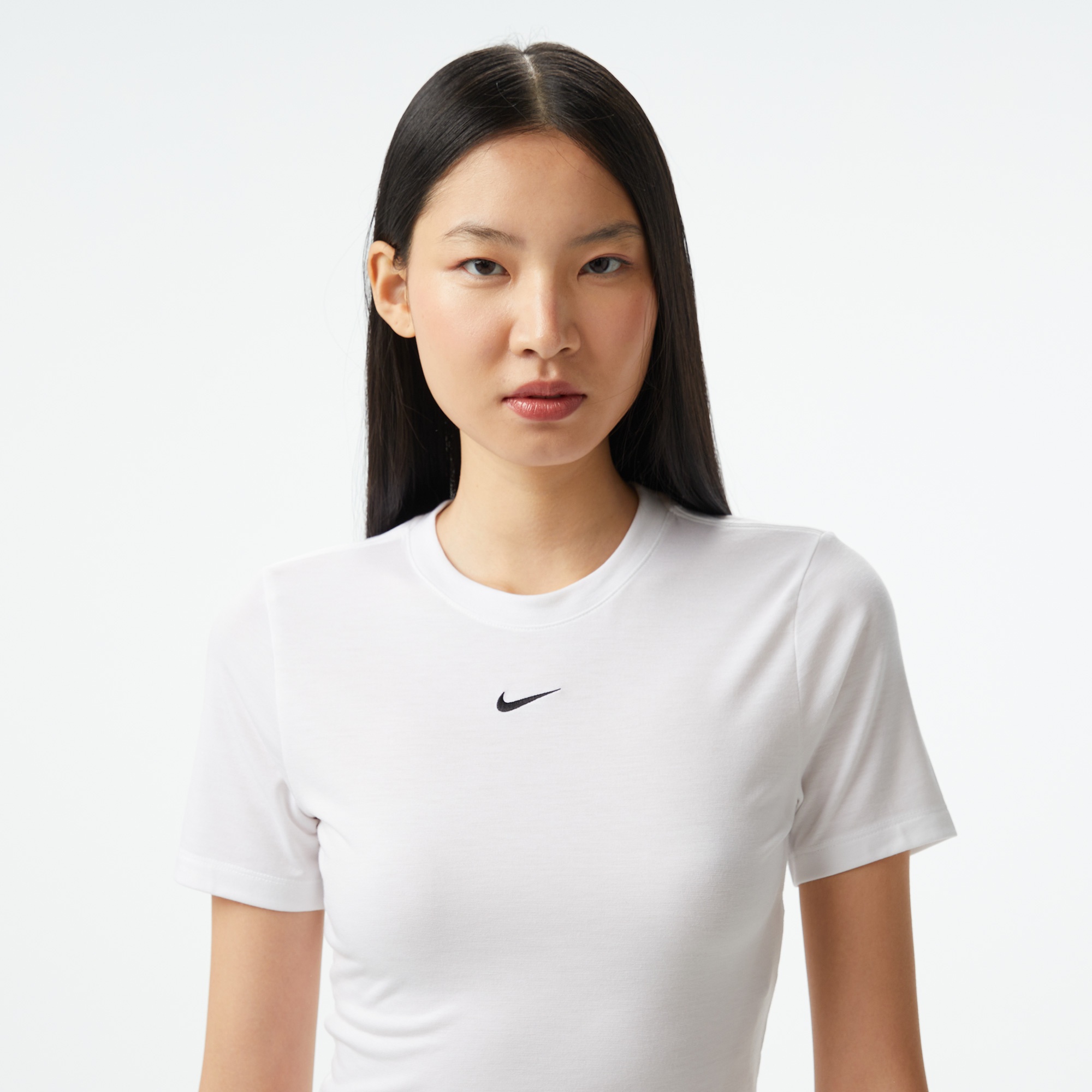 Nike Sportswear Essential Slim Crop Kadın Beyaz T-Shirt