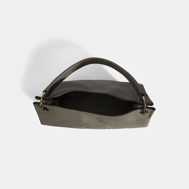  Kadın Yeşil Logo Baskılı Deri Omuz Çantası