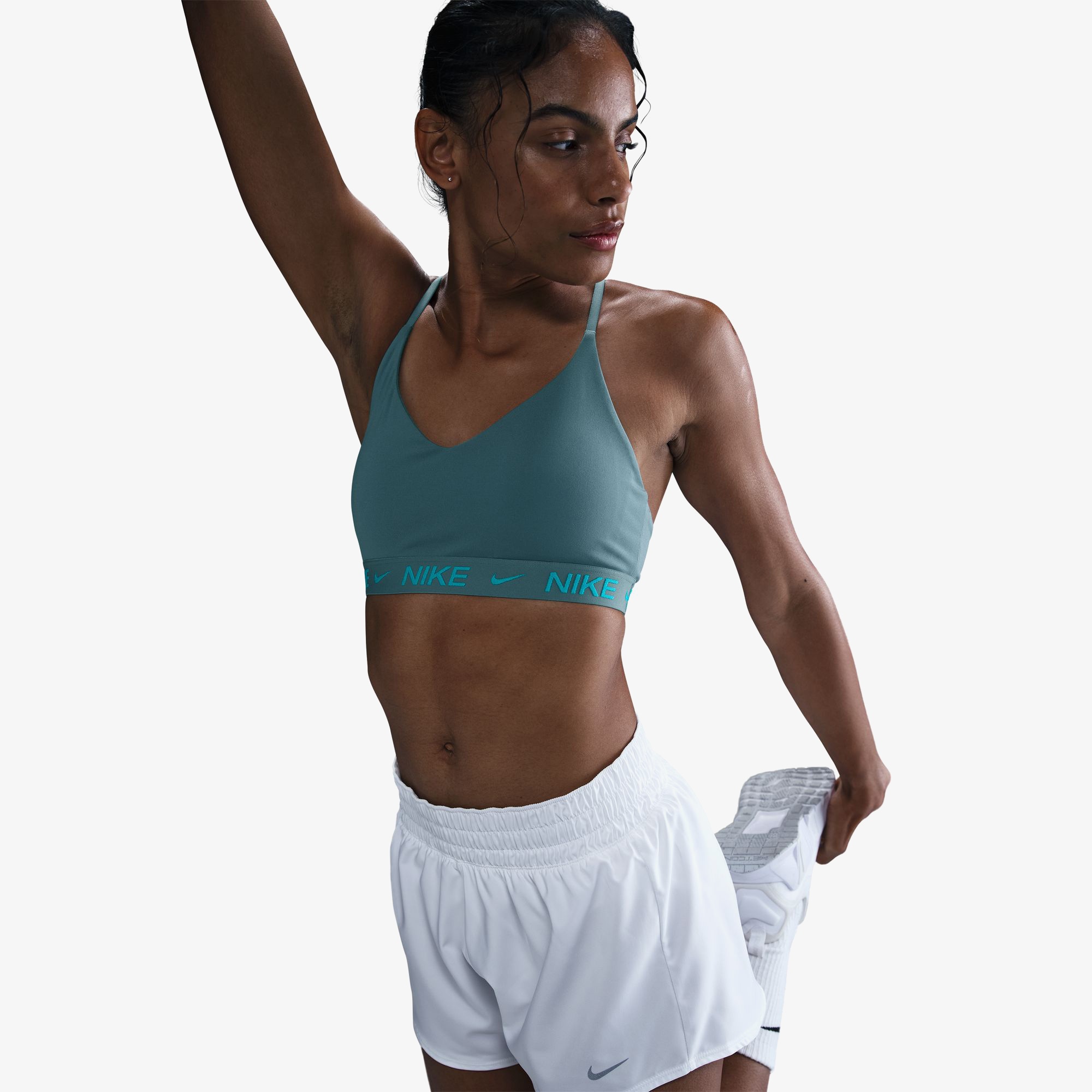 Nike Dri-Fit Indy Hafif Destekli Kadın Yeşil Bra