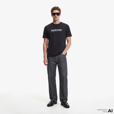  Calvin Klein 30S Grap Erkek Siyah T-Shirt