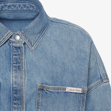  Calvin Klein Denim Boyfriend Overnight Kadın Mavi Gömlek