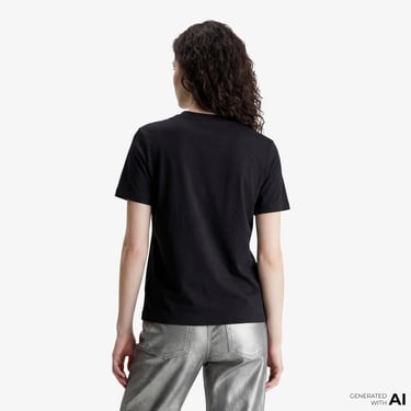  Calvin Klein Classic Monologo Metallic Kadın Siyah T-Shirt