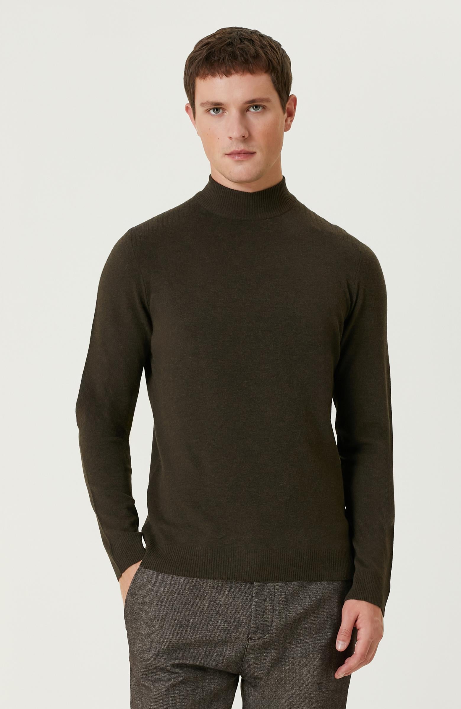  Network Erkek Haki Yarım Balıkçı Yaka Kazak