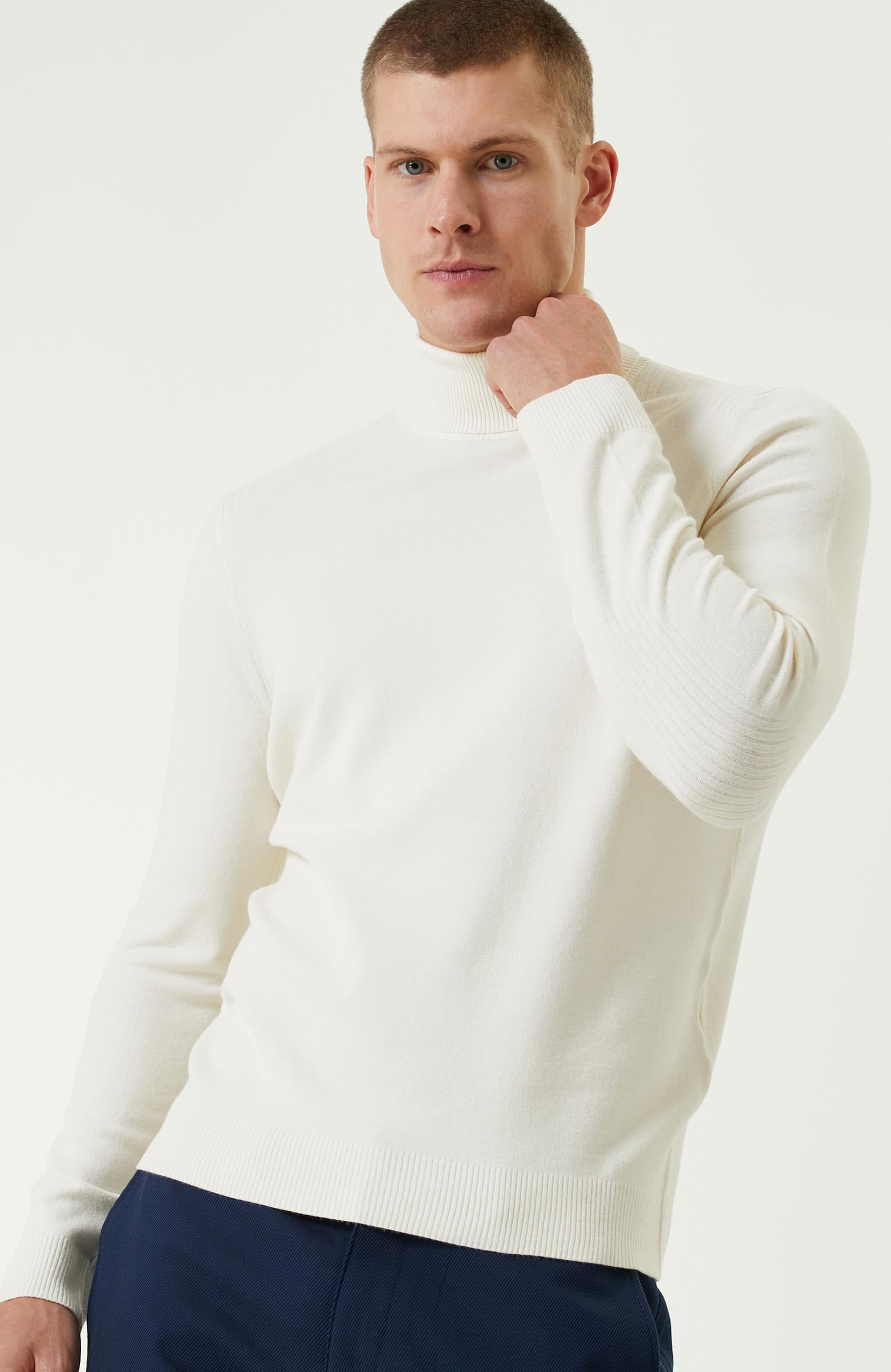 Network Erkek Kırık Beyaz Balıkçı Yaka Triko Kazak