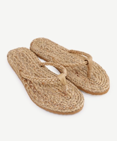  YARGICI Su Sümbülü Yaprağından Örülmüş Hasır Terlik