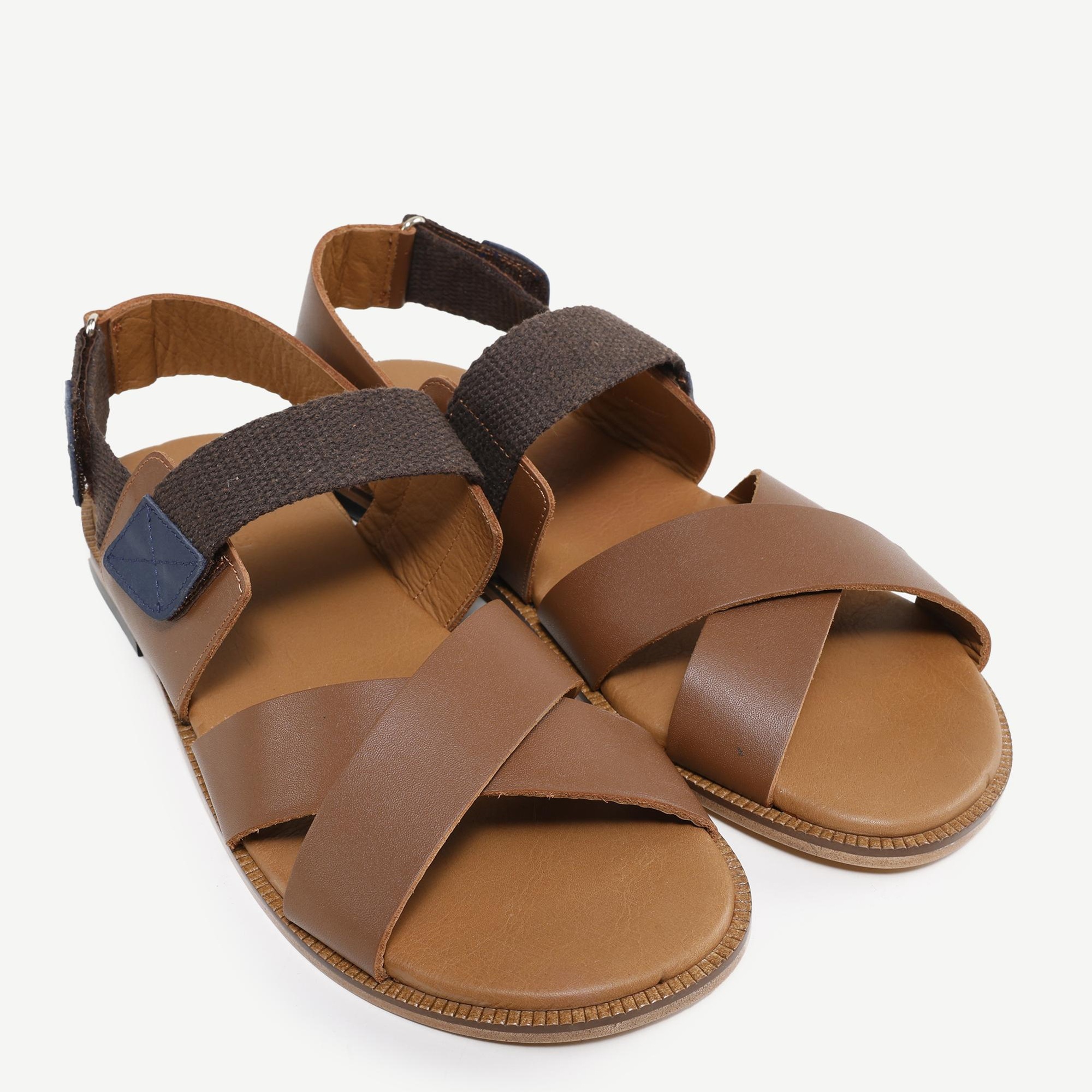 YARGICI Çapraz Deri Sandalet