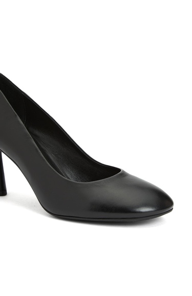  Divarese Kadın Siyah Deri Topuklu Ayakkabı