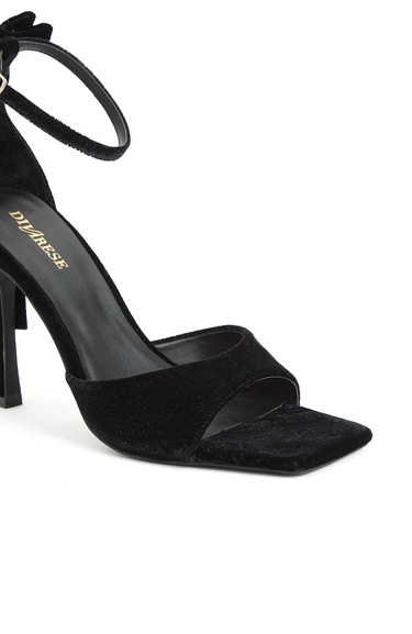  Divarese Kadın Siyah Bantlı Topuklu Sandalet