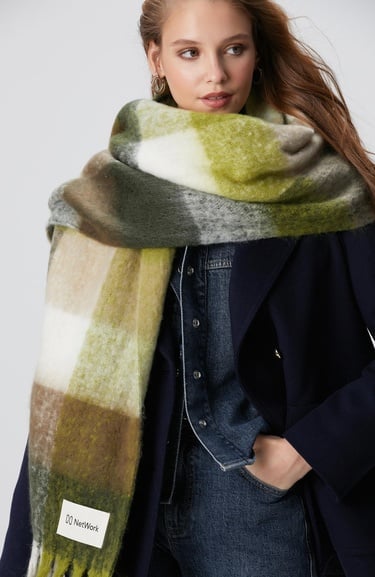  Network Kadın Yeşil Atkı