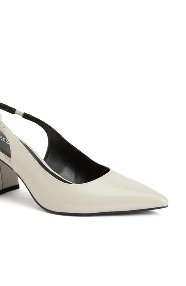  Divarese Kadın Kırık Beyaz Bantlı Topuklu Ayakkabı