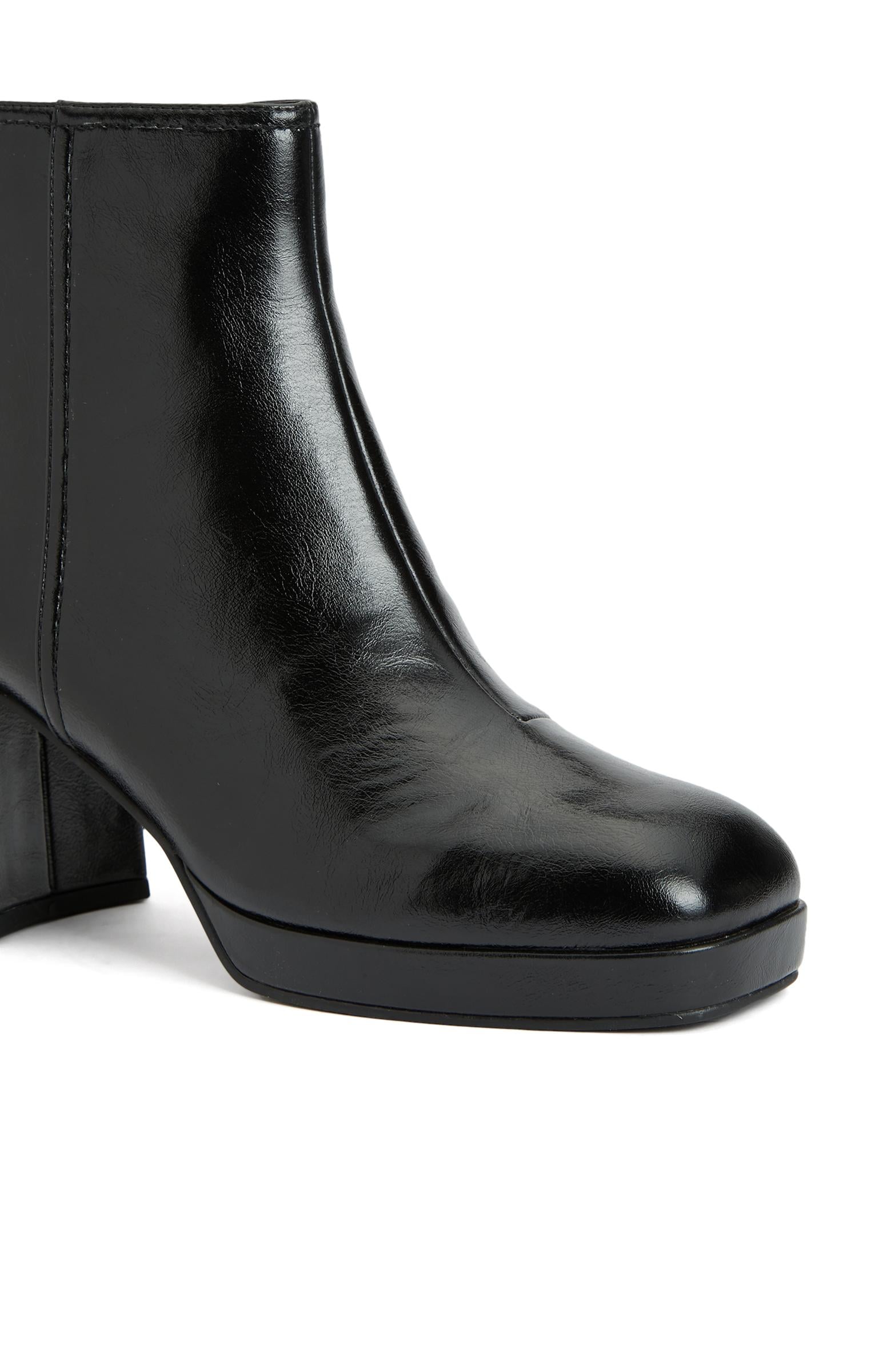  Divarese Kadın Siyah Topuklu Bot