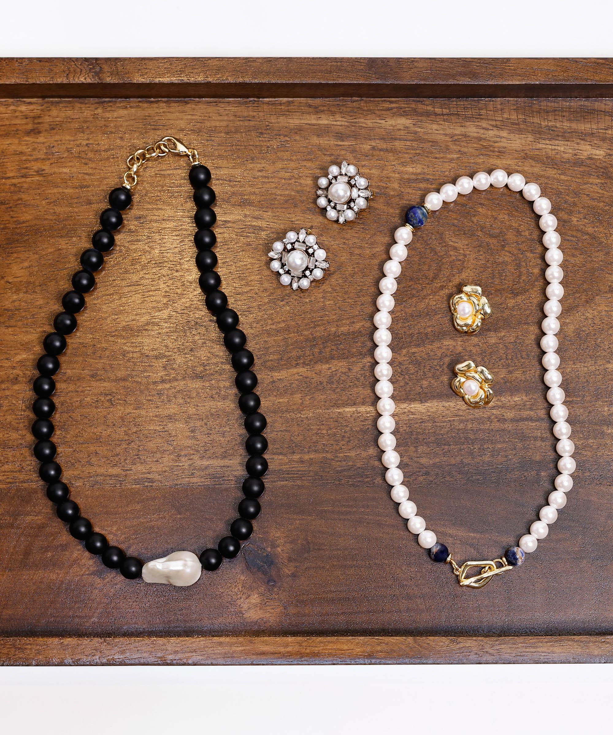  YARGICI Oniks Taşı Ve Mayorka İnci Detaylı Kolye