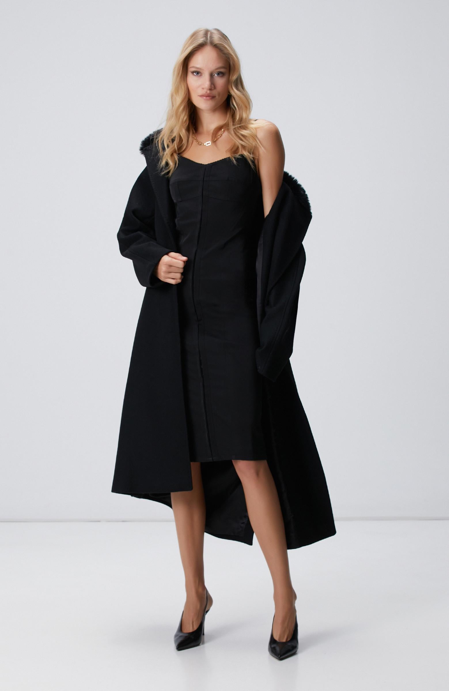  Network Kadın Siyah Askılı Midi Korse Elbise