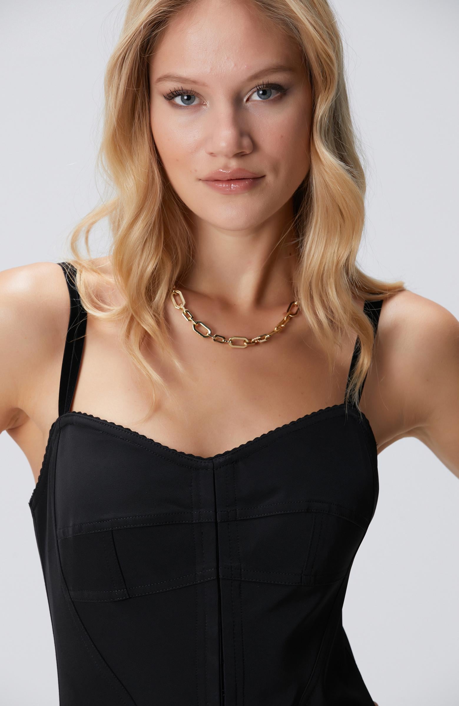 Network Kadın Siyah Askılı Midi Korse Elbise