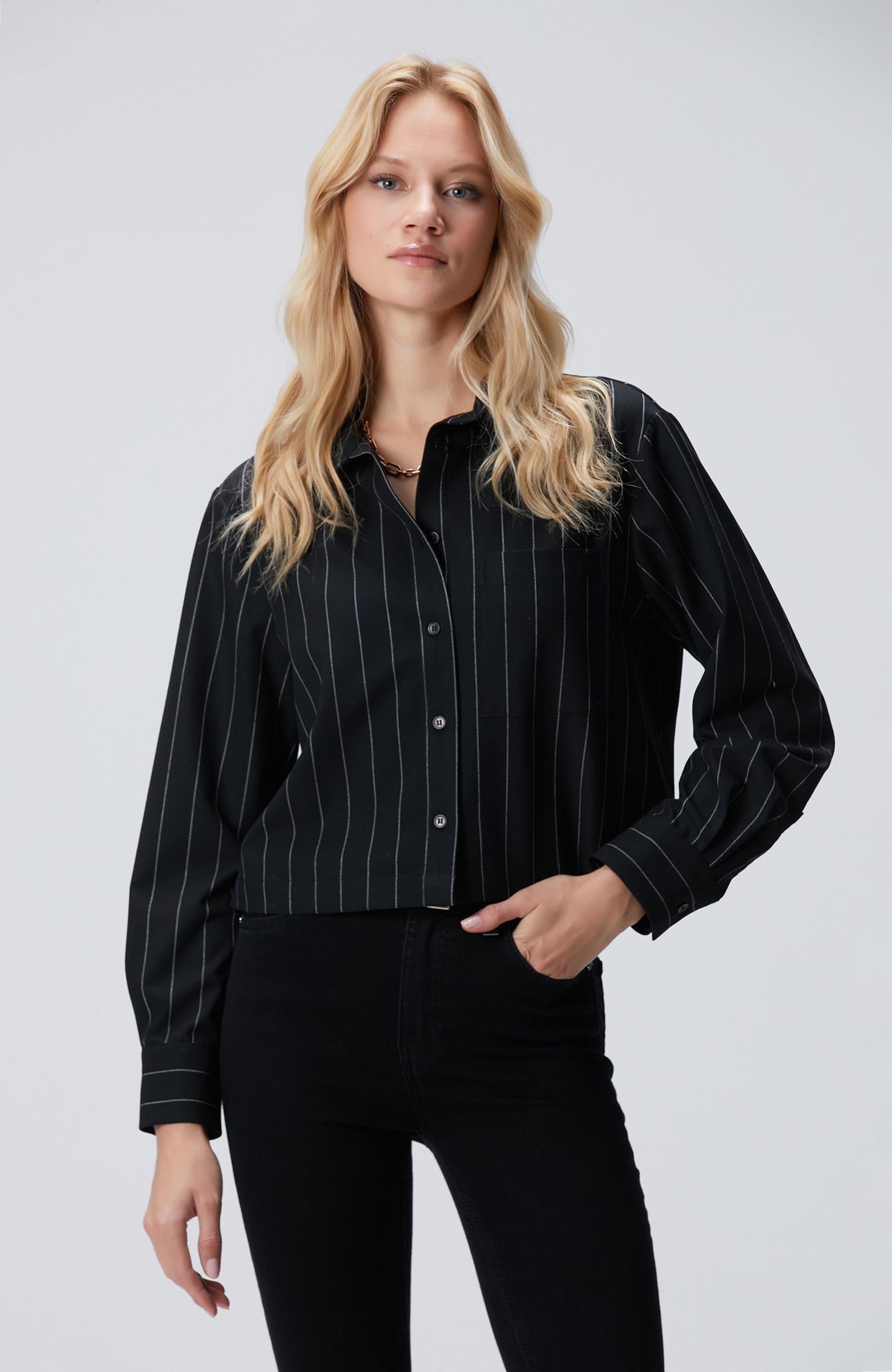 Network Kadın Siyah Çizgi Desenli Nakış Detaylı Gömlek