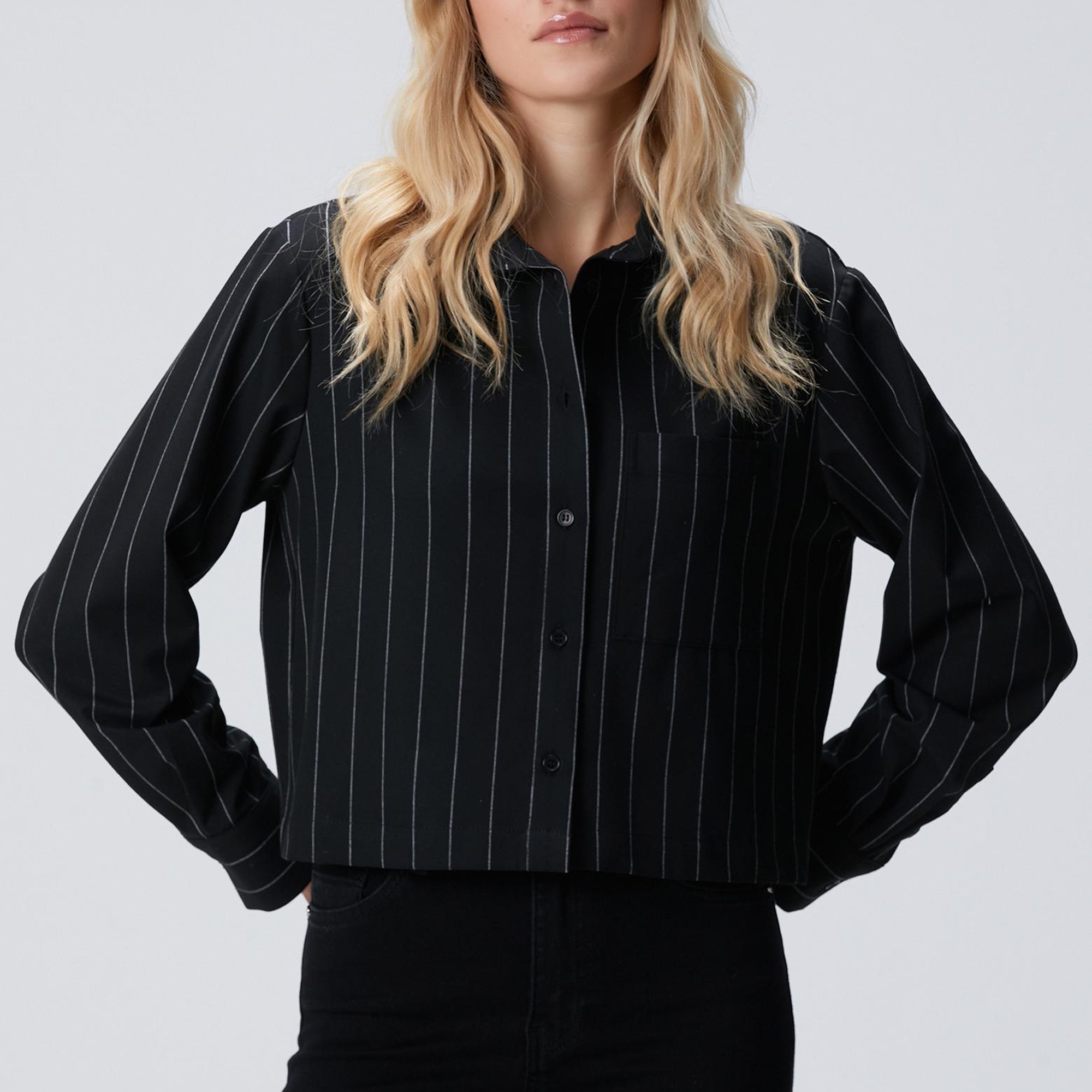 Network Kadın Siyah Çizgi Desenli Nakış Detaylı Gömlek