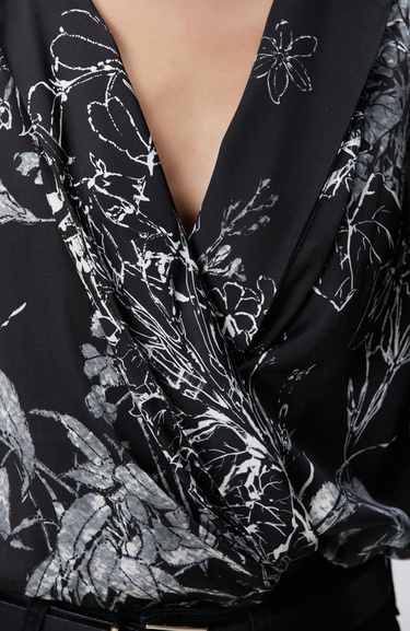  Network Kadın Siyah Kırık Beyaz Desenli Bluz