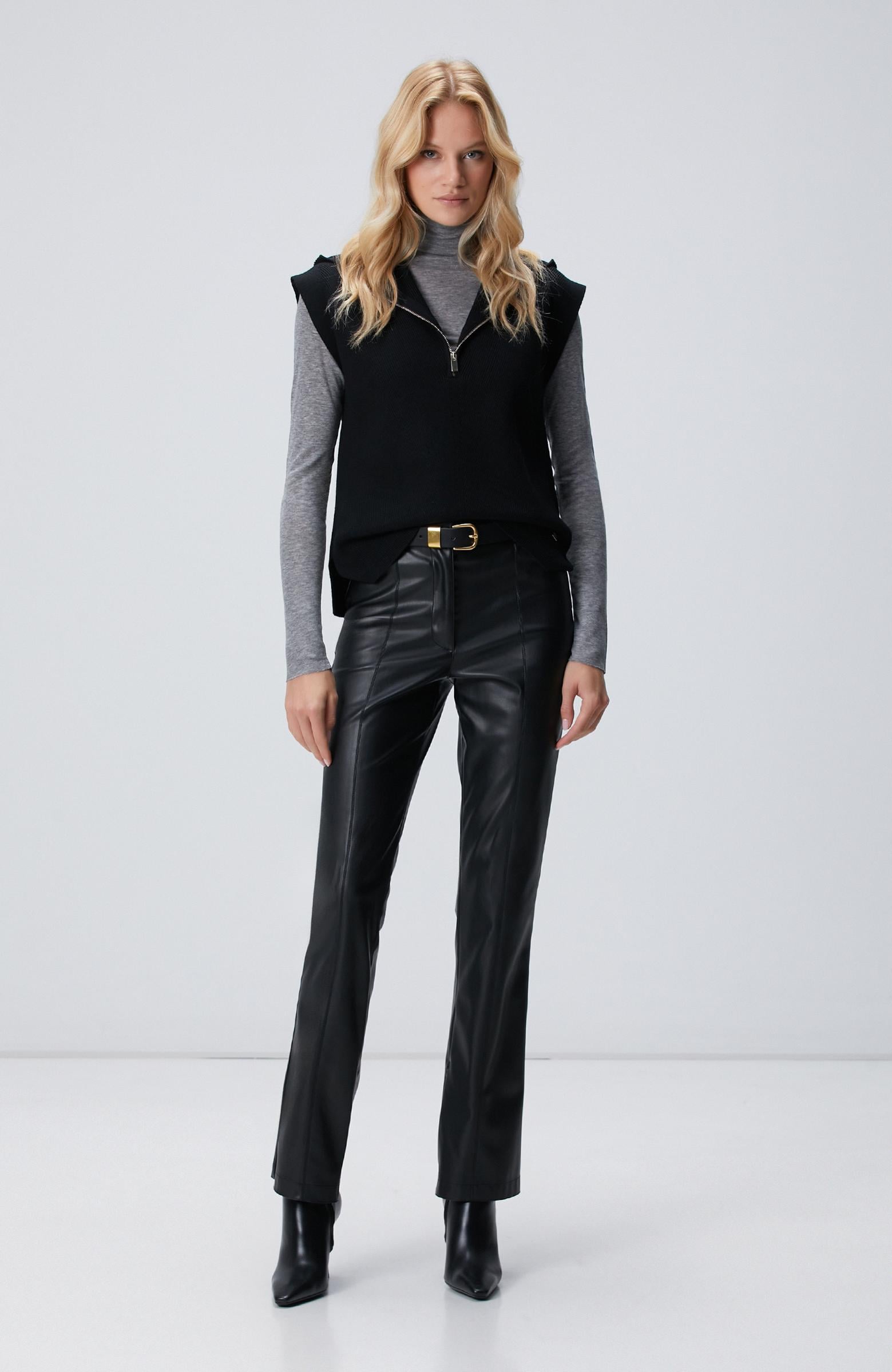 Network Kadın Siyah Verev Desen Örgü Kapüşonlu Kolsuz Kazak