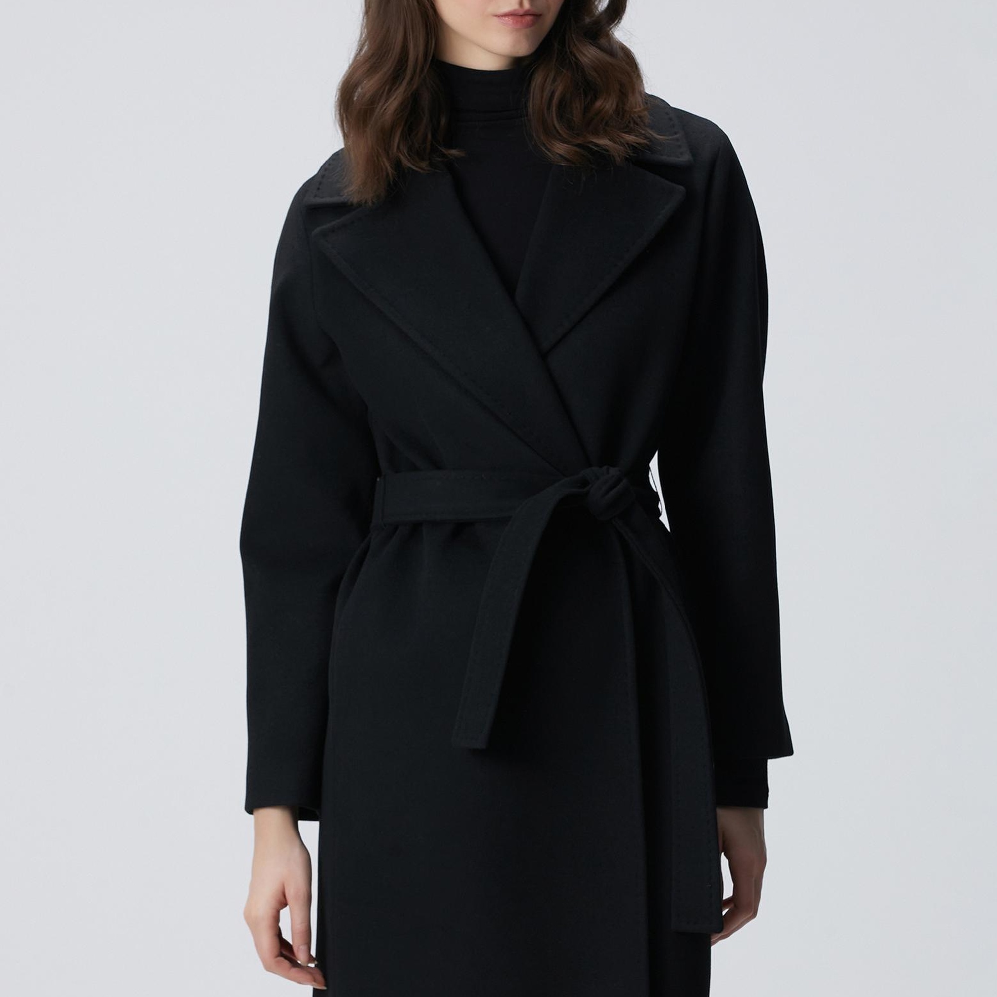 Network Kadın Siyah Geniş Yakalı Manto