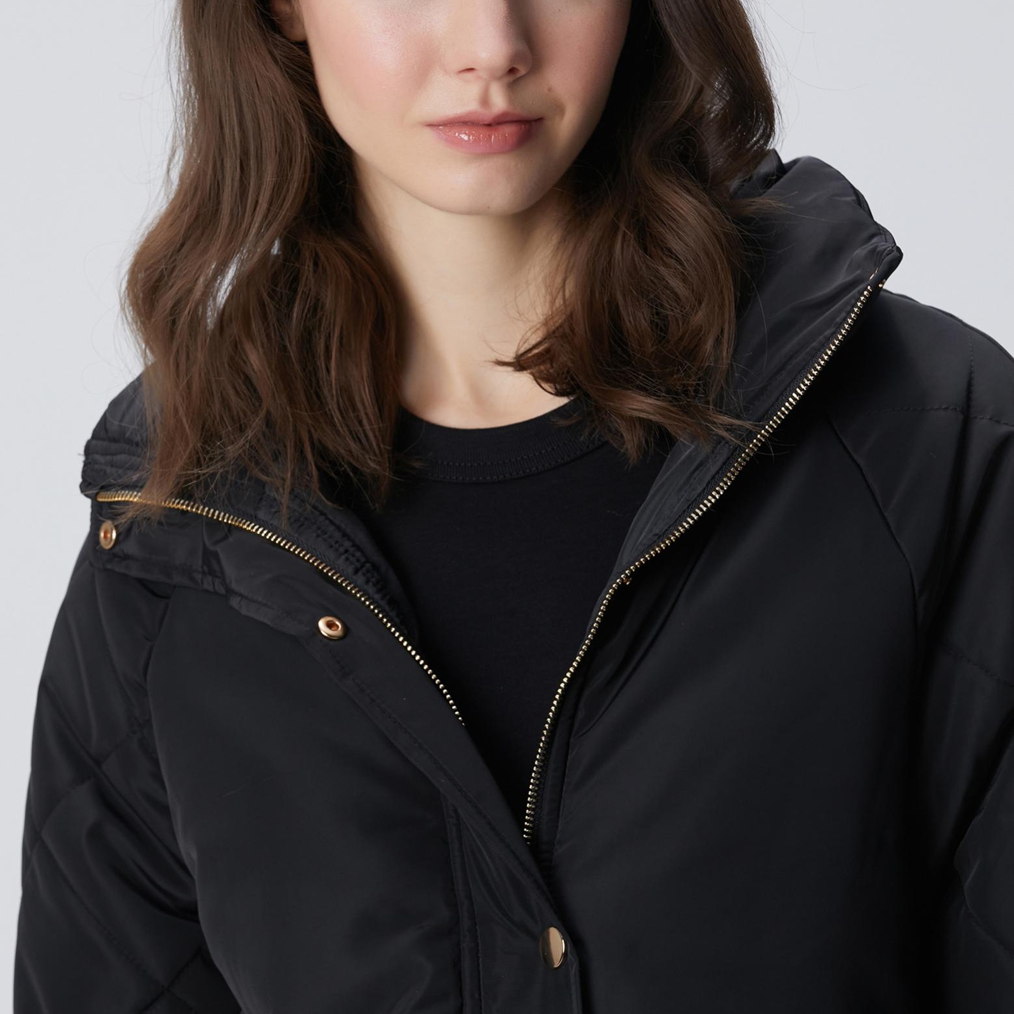 Network Kadın Siyah Yarım Kapitone Detaylı Kaban