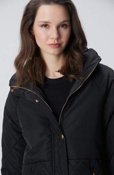  Network Kadın Siyah Yarım Kapitone Detaylı Kaban