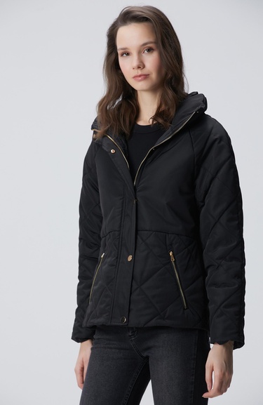  Network Kadın Siyah Yarım Kapitone Detaylı Kaban