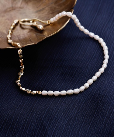  YARGICI İnci Detaylı Kolye