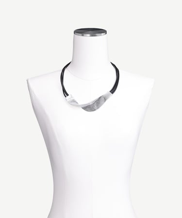  YARGICI Metal Uç Detaylı Kolye