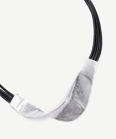  YARGICI Metal Uç Detaylı Kolye