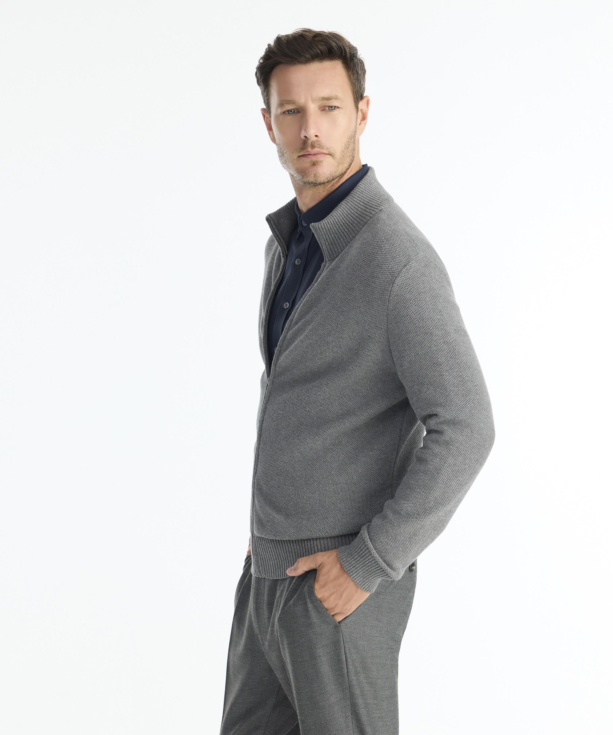  YARGICI Regular Dik Yaka Uzun Kol Kazak