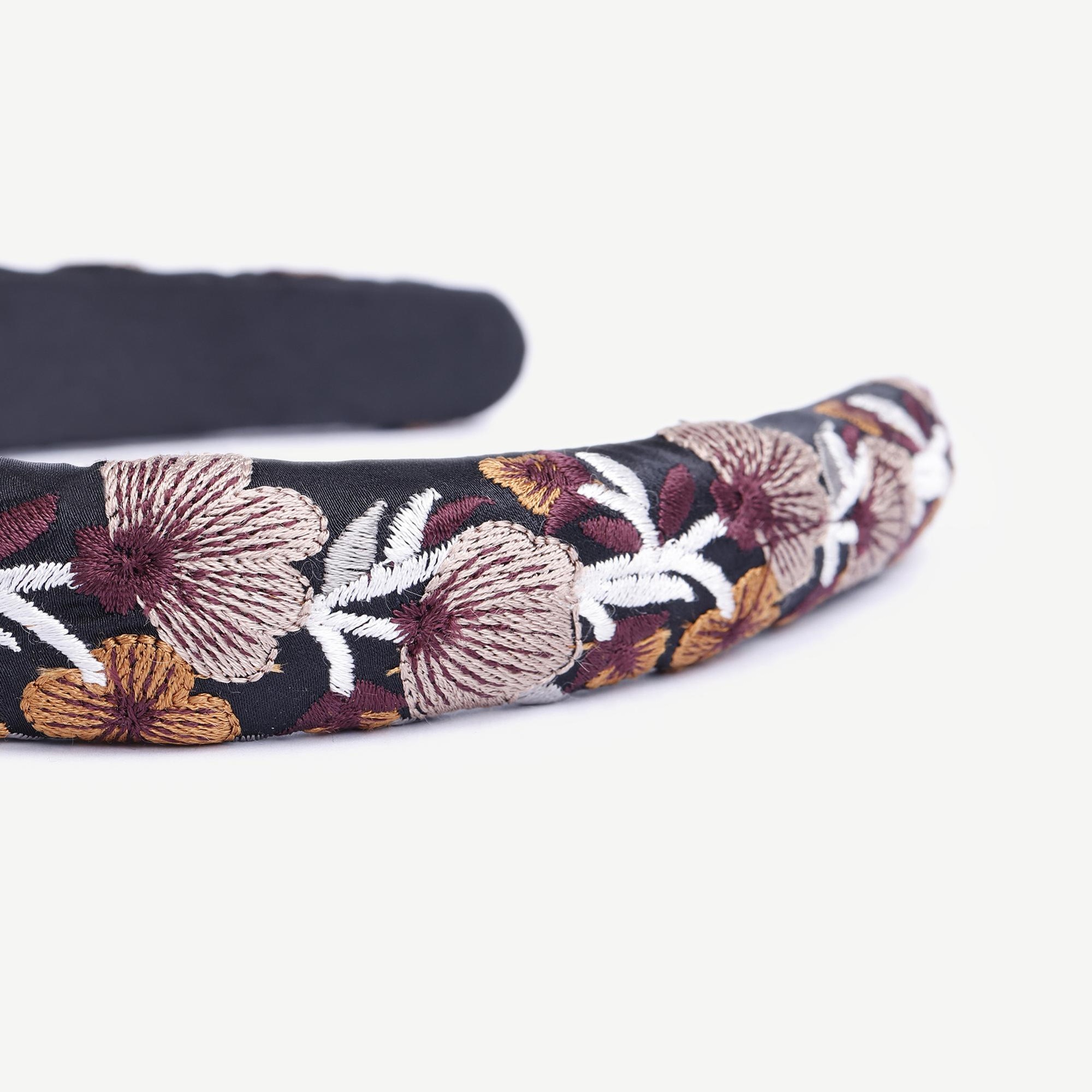 YARGICI Çiçek Desenli Kadife Taç