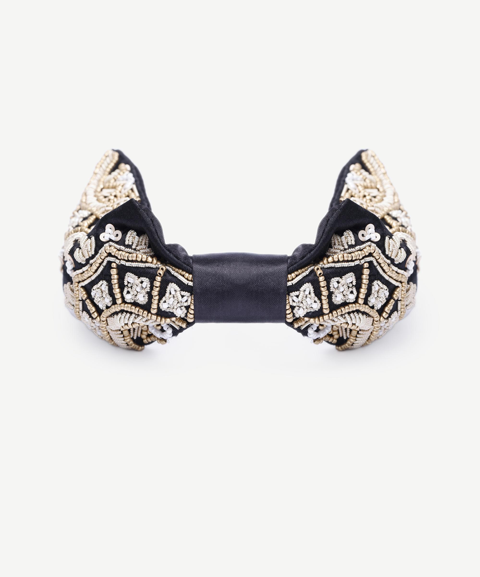  YARGICI Boncuk Detaylı Saten Taç