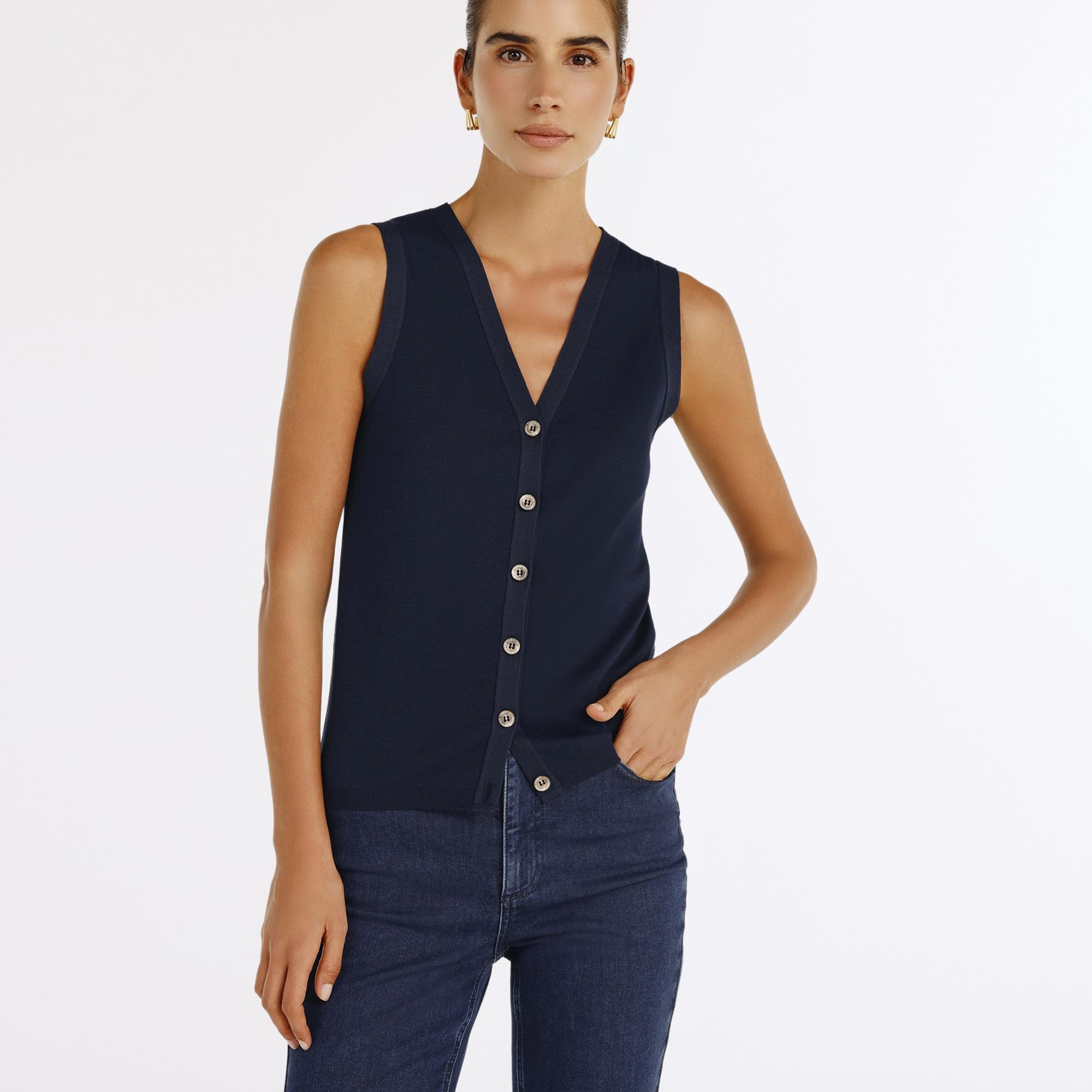 YARGICI V Yaka Önden Düğmeli Hırka