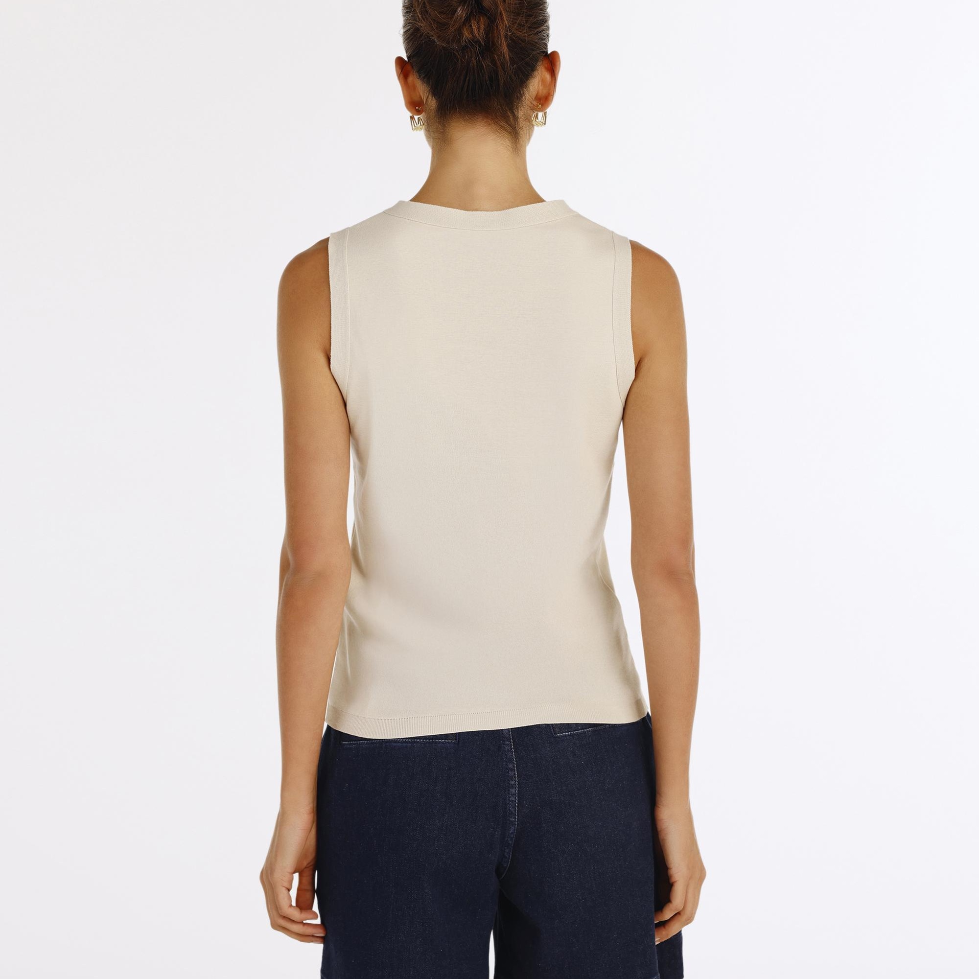 YARGICI V Yaka Önden Düğmeli Hırka