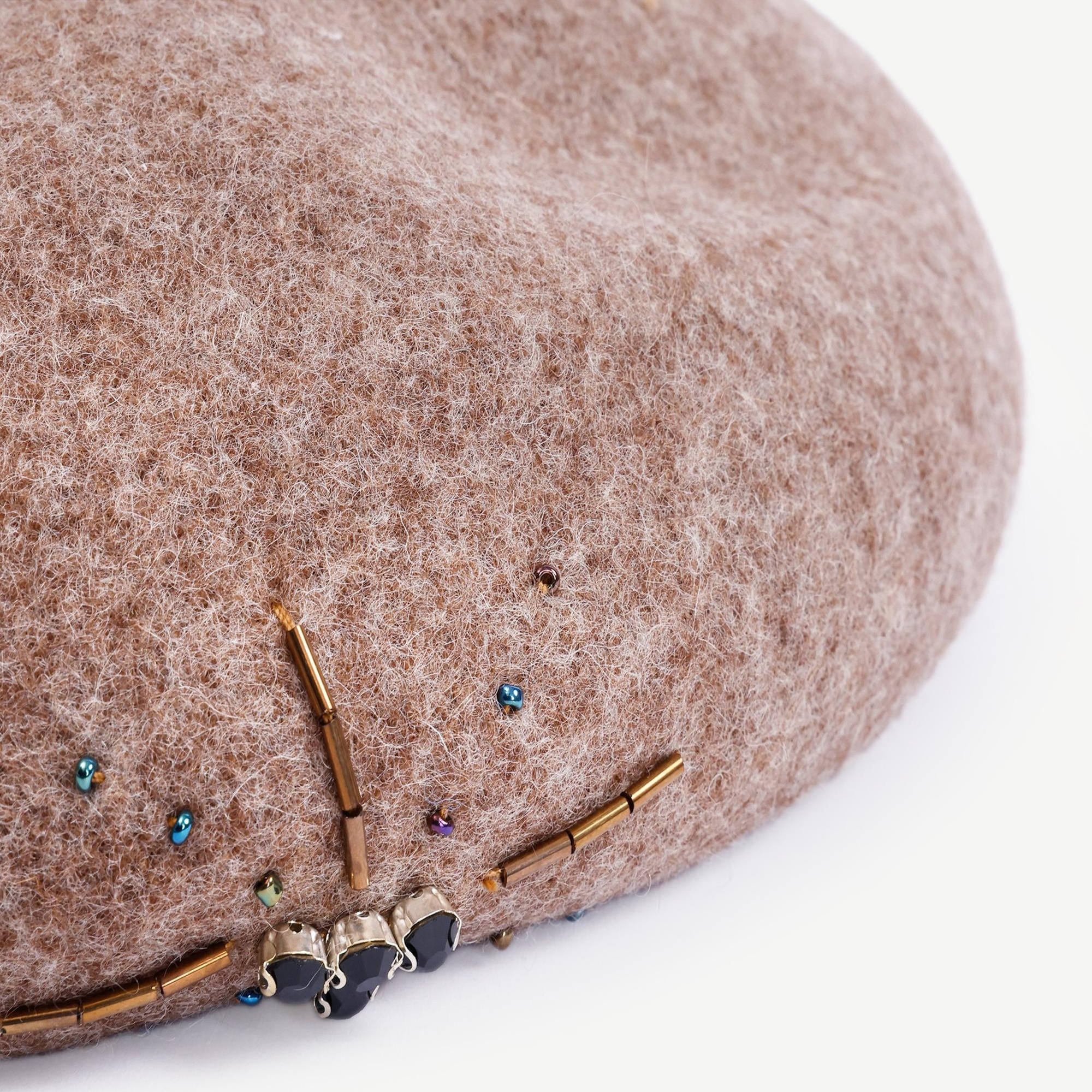 YARGICI Yün İşlemeli Fransız Şapkası