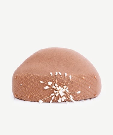  YARGICI Broş İnci Detaylı Yün Şapka