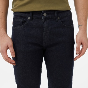 Boss Delaware Erkek Lacivert Jean