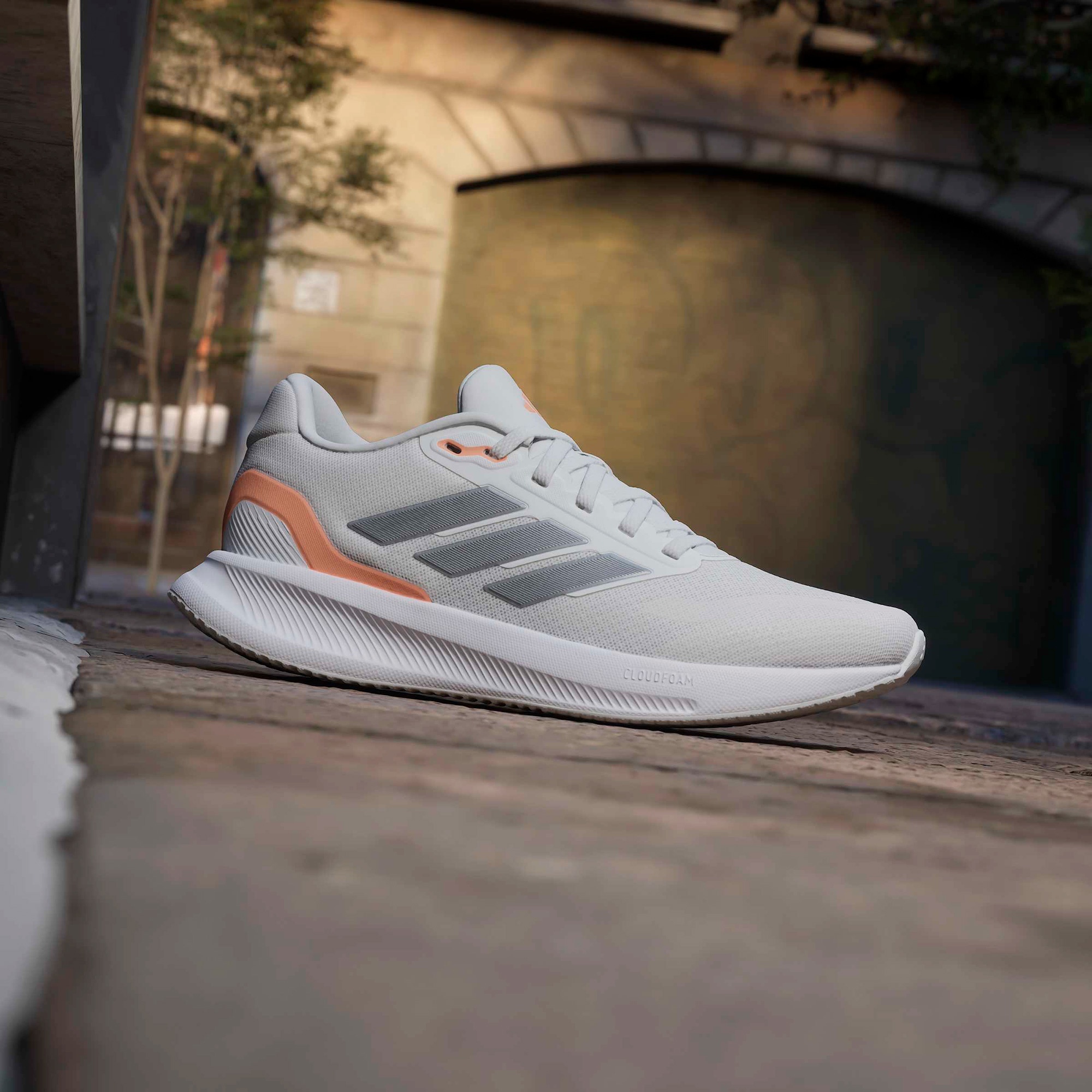 adidas Runfalcon 5 Kadın Gri Koşu Ayakkabısı