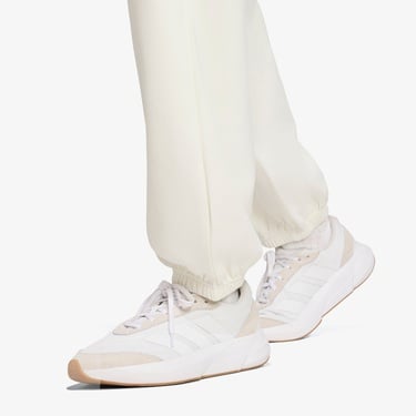  adidas Soft Lux Loose Kadın Beyaz Antrenman Eşofman Altı