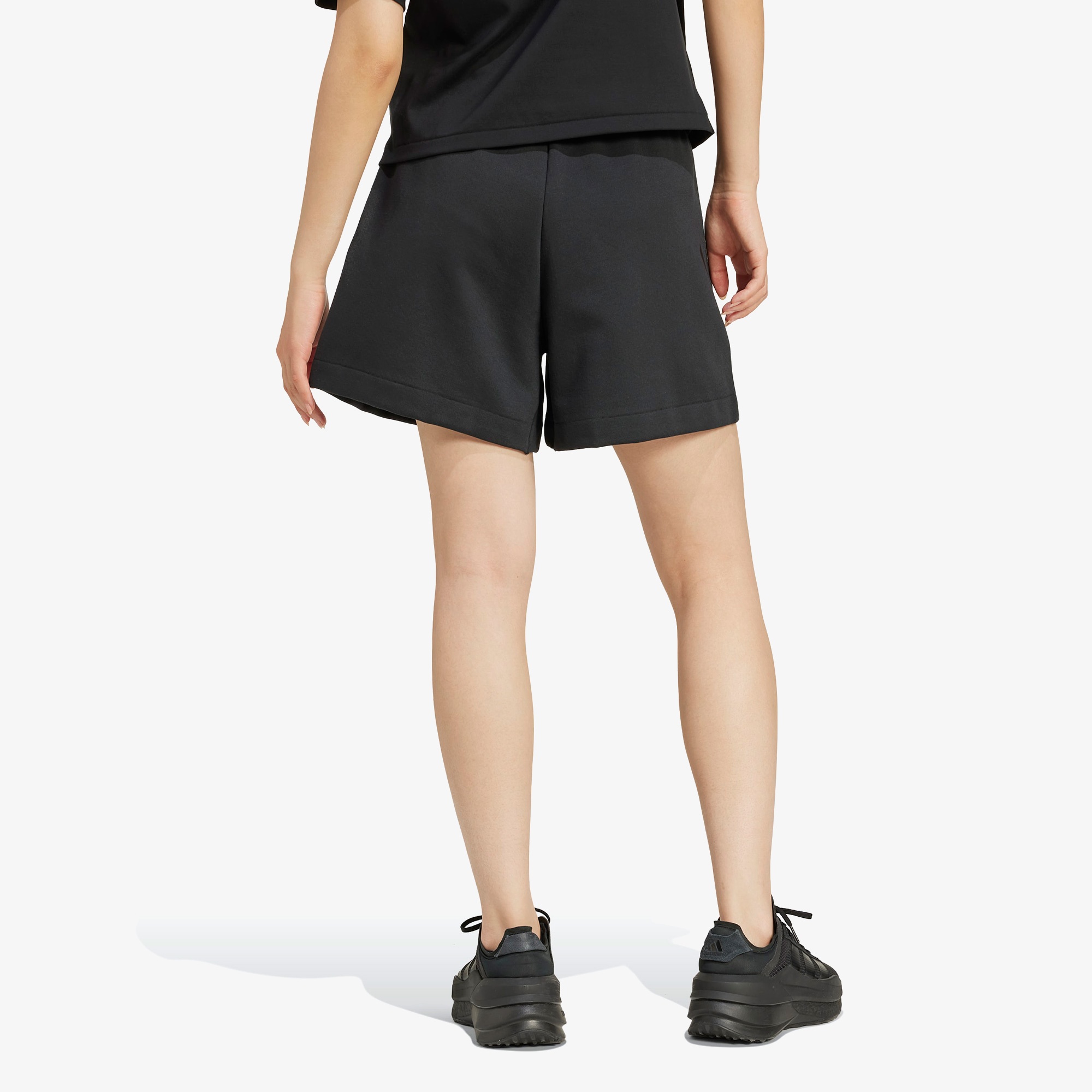 adidas Z.N.E. Kadın Siyah Şort