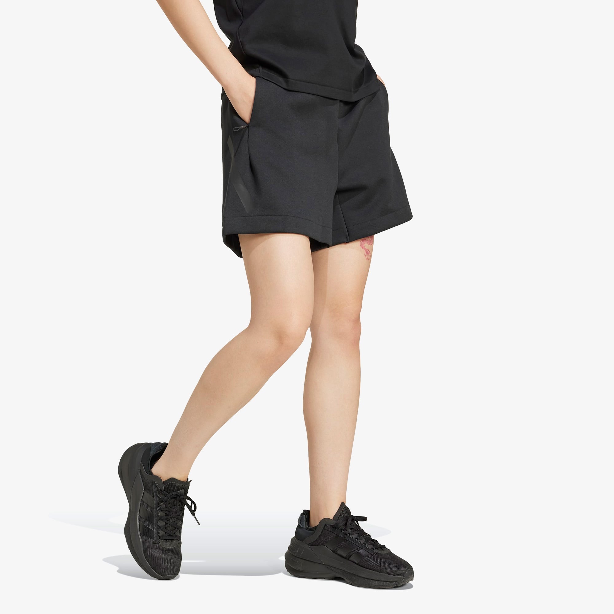 adidas Z.N.E. Kadın Siyah Şort