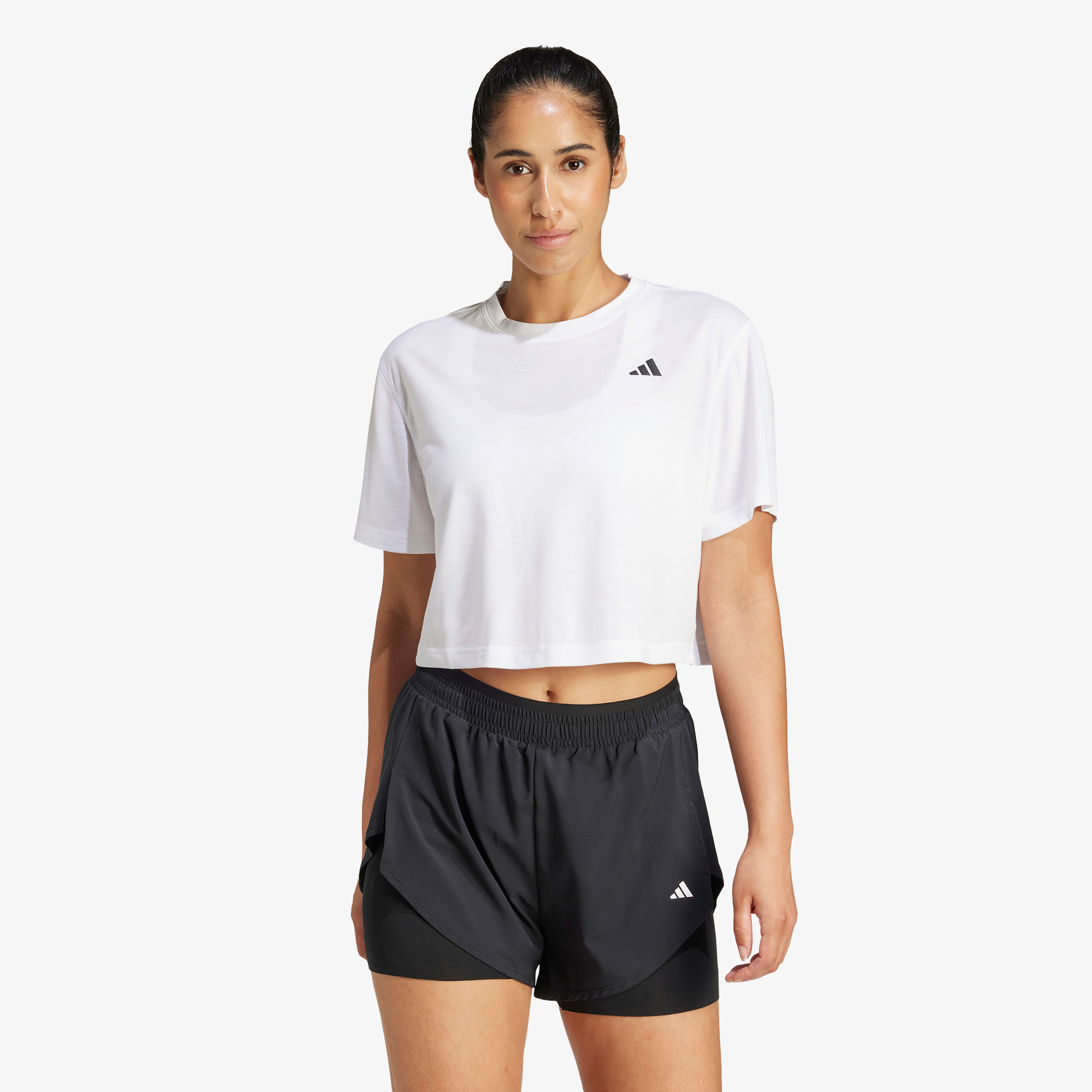  adidas Train Essentials Boxy Workout Kadın Beyaz Crop T-Shirt