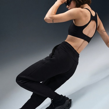  Nike Sportswear Tech Fleece Kadın Siyah Eşofman Altı